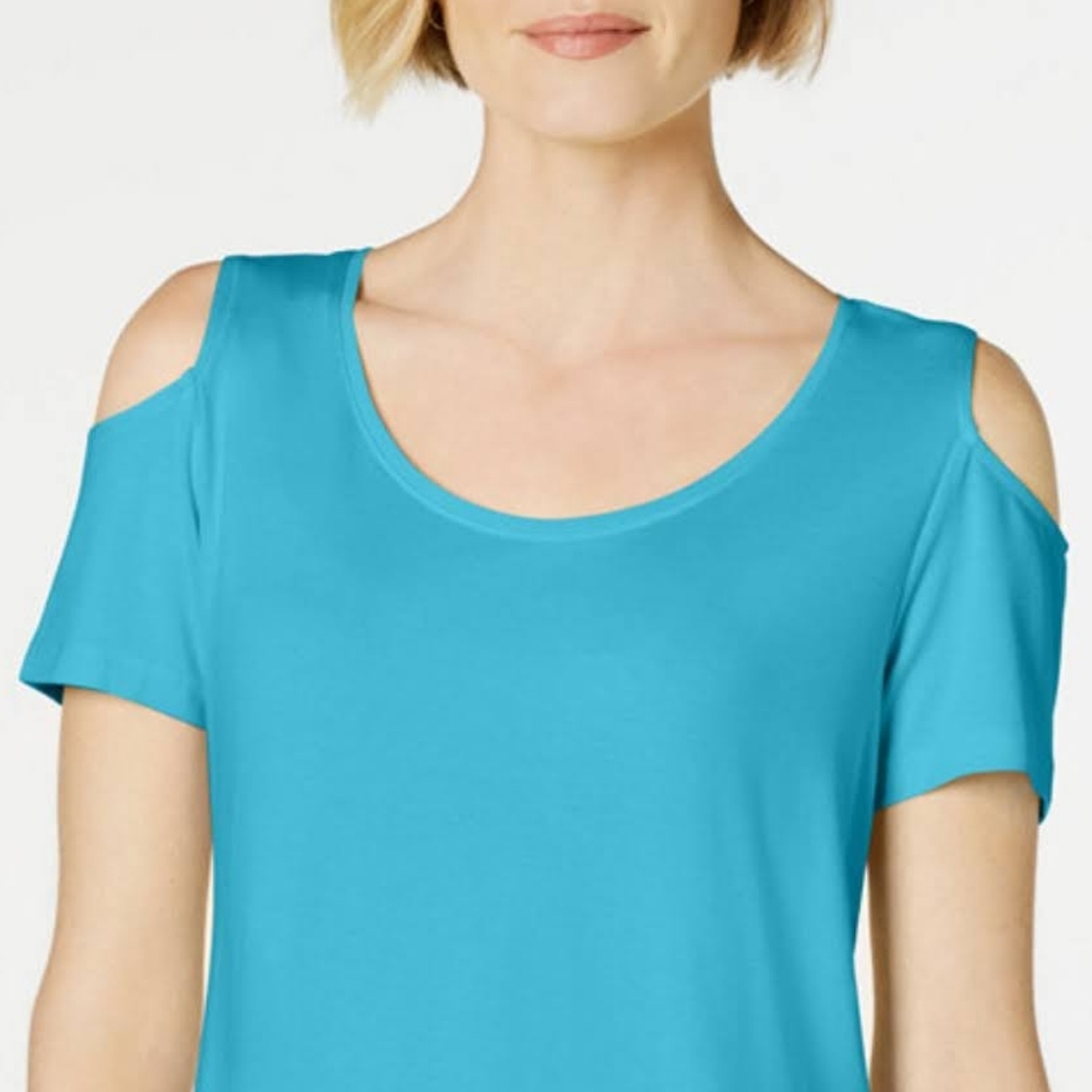 JM collection cold shoulder tee,NEW